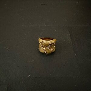 Elegant Gold Ring with Crystal Accents